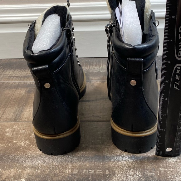 Style & co women’s lace up lug soles faux leather black boots size 9M NEW - Picture 2 of 7